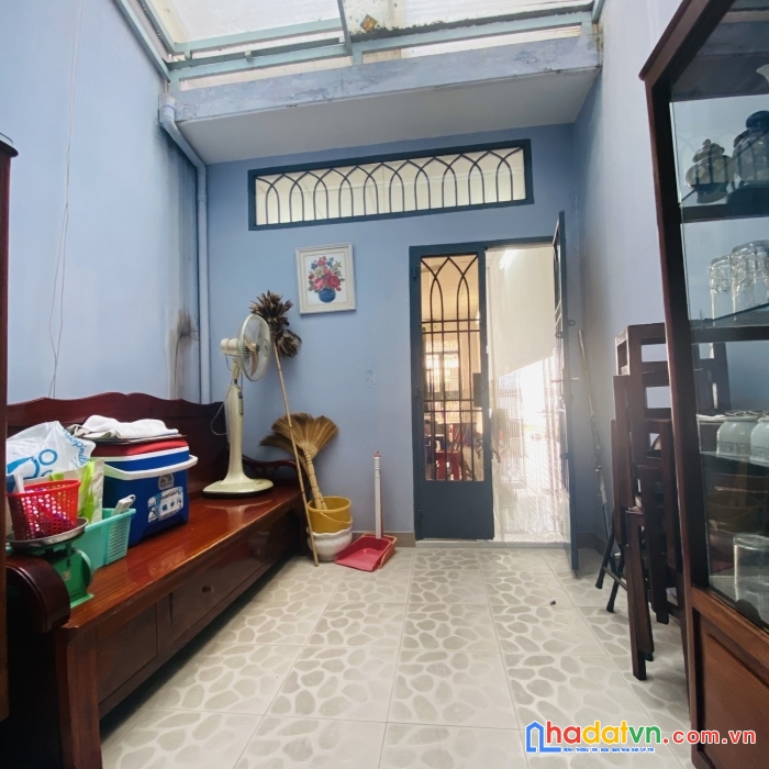 Bán gấp nhà đẹp, diện tích lớn giá chỉ nhỉnh 7tỷ.