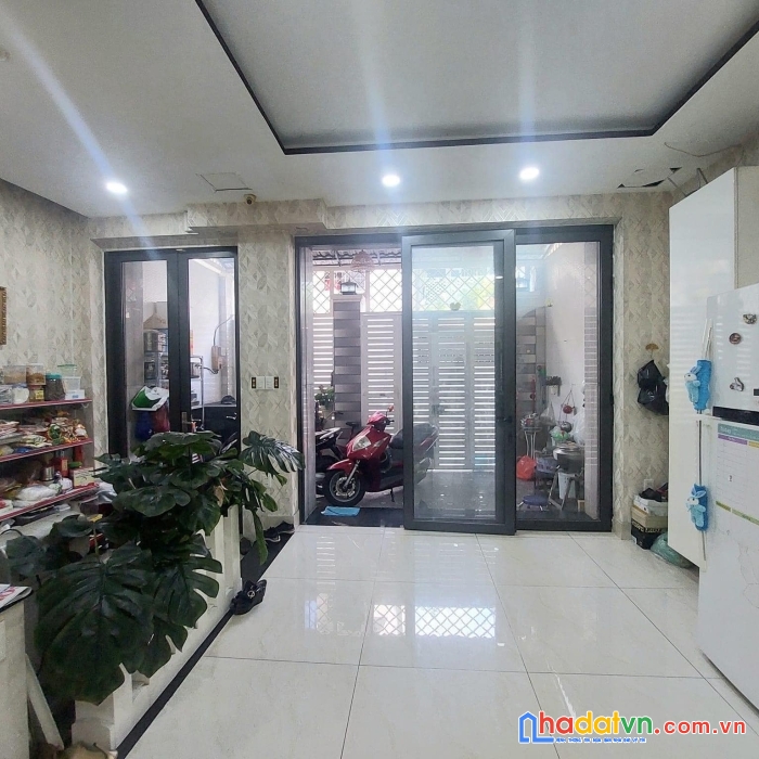 Hxh tô ngọc vân 100m2 ngang 7m ngay chợ minh phát