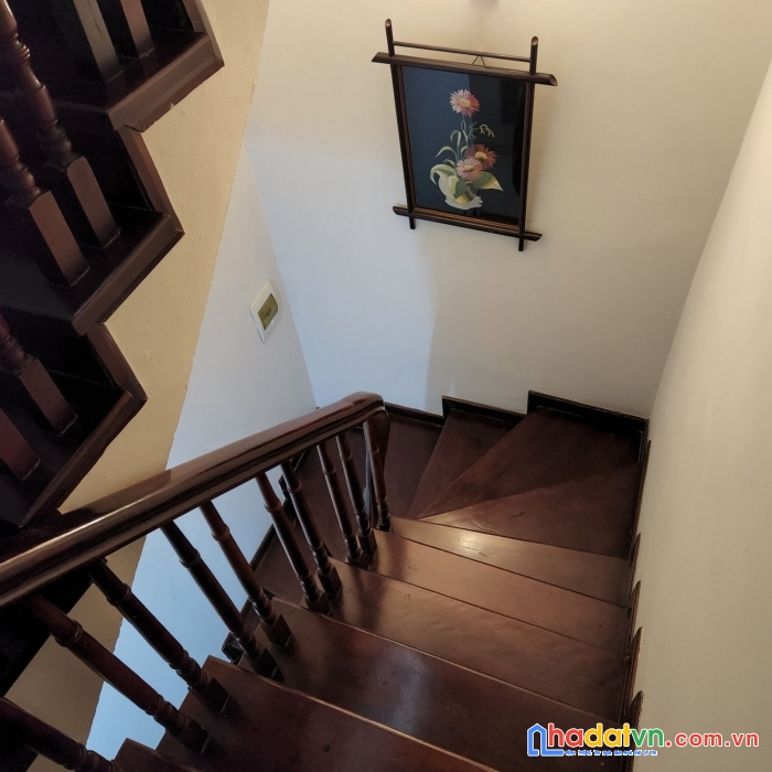 Nhà đẹp nguyễn đình hoàn quan hoa cg 68m 5t giá chỉ 5 tỷ 9