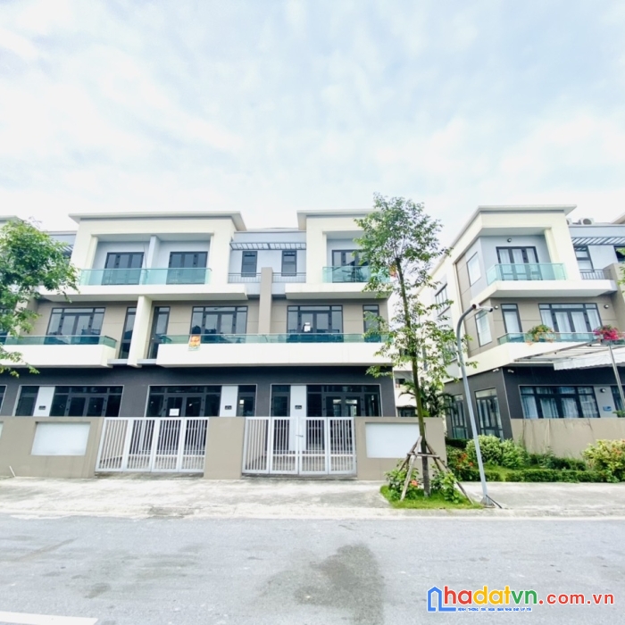 Bán nhanh căn shop huose 120m kinh doanh tốt tại  trục phố đi bộ khu đô thị centa city - 0394718755