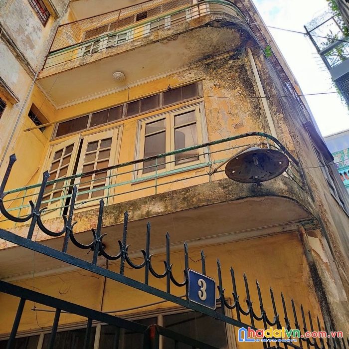 Bán đất tặng nhà phố giải phóng, thanh  xuân, 15m ô tô tránh, vị trí đẹp, dt rộng xây tòa nhà,