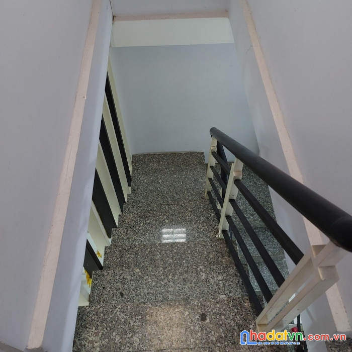 Chủ cần bán gấp nhà quận 4, 40m2 chỉ  3.8  tỷ