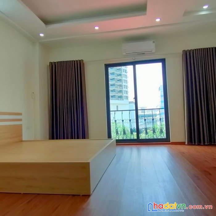 Bán nhà phú diễn,vỉa hè,ô tô tránh,kd,văn phòng,nhỉnh 8 tỷ.