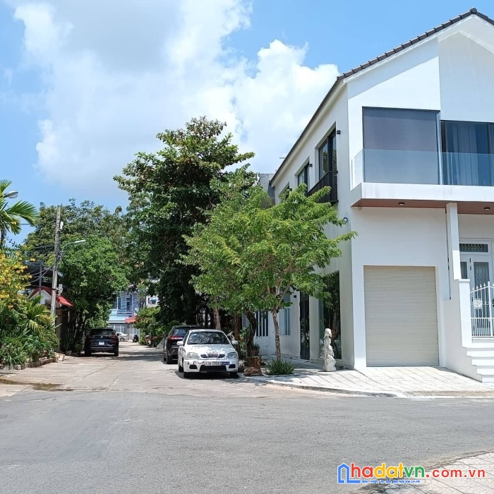 Bán nhà 2 mặt tiền kiệt, đường ngũ hành sơn, phường mỹ an. 2 tầng, 105m2, giá chỉ 8 tỷ.