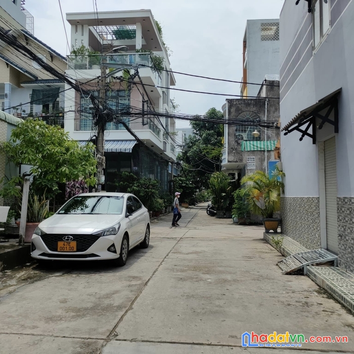 Bán nhà mới đẹp, hẻm 6m, khu nam hùng vương