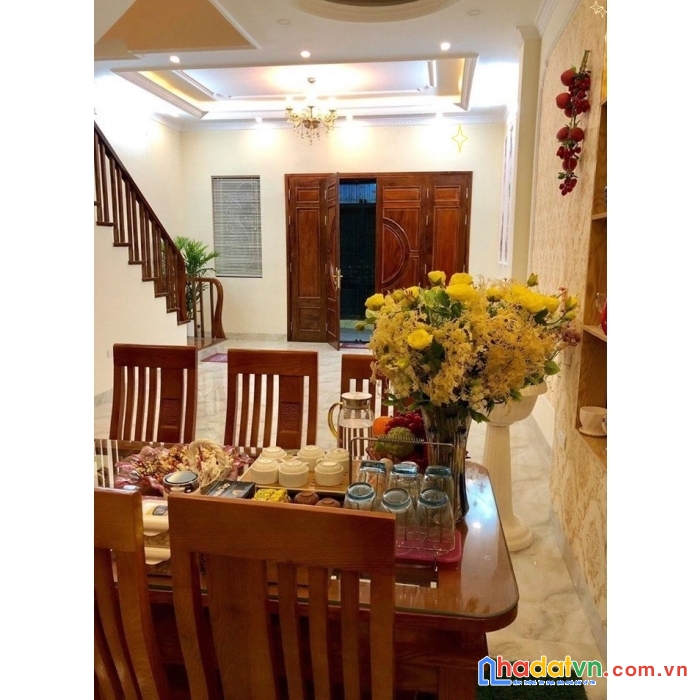 Bán nhà cầu giấy 36m2 - cách phố 15m - 2 thoáng -  4.3 tỷ