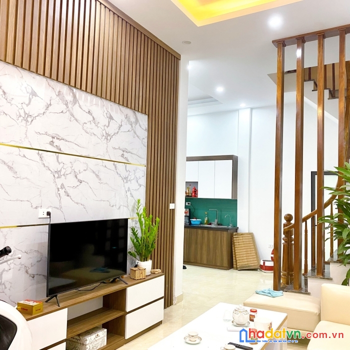 Bán nhà đẹp ng chí thanh cạnh vincom-45m-ngõ 3 gác -nhỉnh 5 tỷ-ô tô đỗ cách nhà 10m