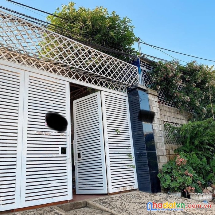 Cần bán căn nhà mặt tiền đường lê thị gấm, phường thống nhất- tp. pleiku