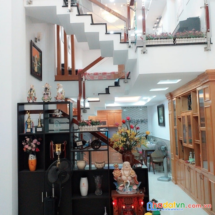 Cần bán gấp nhà phạm văn bạch phường 15 quận tân bình -4 tầng-48m2 chỉ nhỉnh 5 tỷ-0945992447