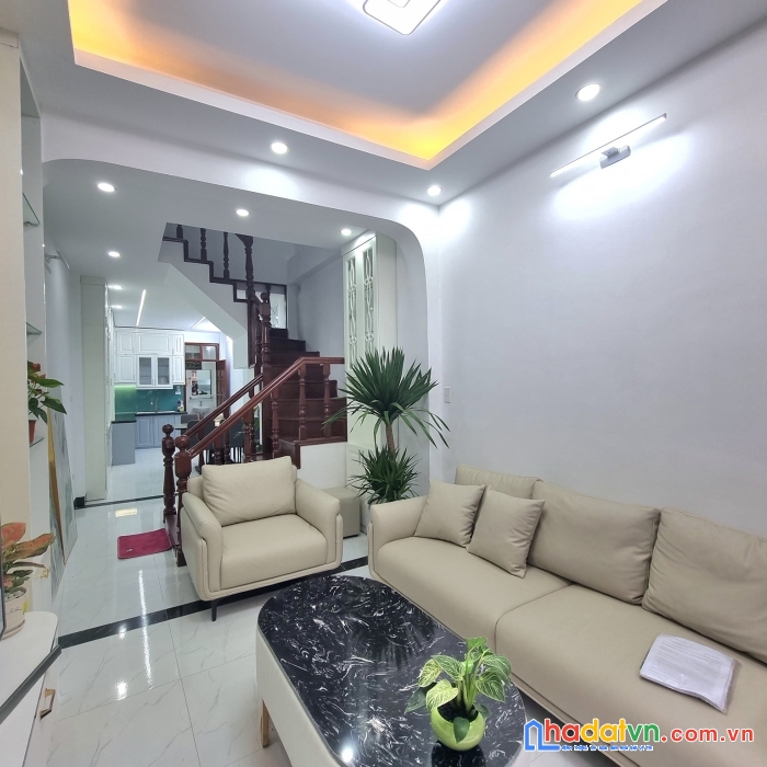 Bán nhà đẹp 211 khương trung, 2 mặt thoáng, 20m ra ô tô, 50m*5 tầng chỉ 5.6 tỷ