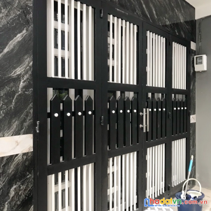 Nhà nở hậu, 4 tầng, hẻm sư vạn hạnh giá 7.8 tỷ p12 q10