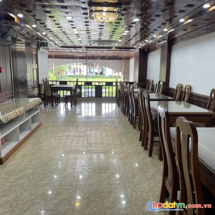 Chuyển hướng đầu tư, bán rẻ khách sạn gần biển 10 tầng võ nguyên giáp, 140m2, nhỉnh 40 tỷ.
