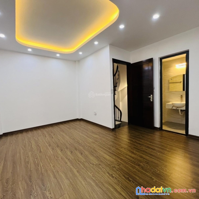 Thái thịnh đống đa 4,2 tỷ nhà đẹp full đồ 40m2 5 tầng có ảnh,sổ+video