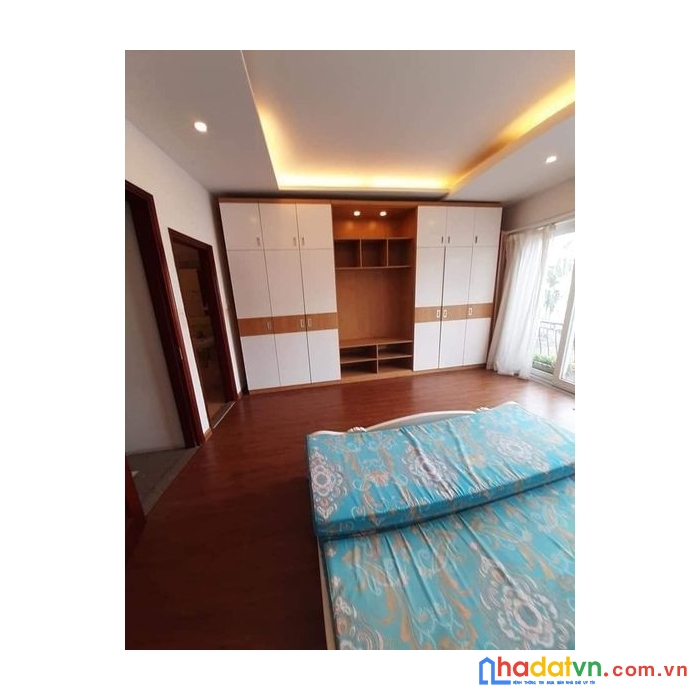 Bán nhà phố bồ đề, long biên, 45m2 * 4 tầng, giá 5 tỷ