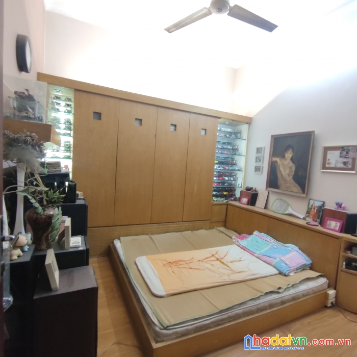 Bán nhà phố hoàng văn thái, ô tô tránh, phân lô, 43m2, 6.8 tỷ