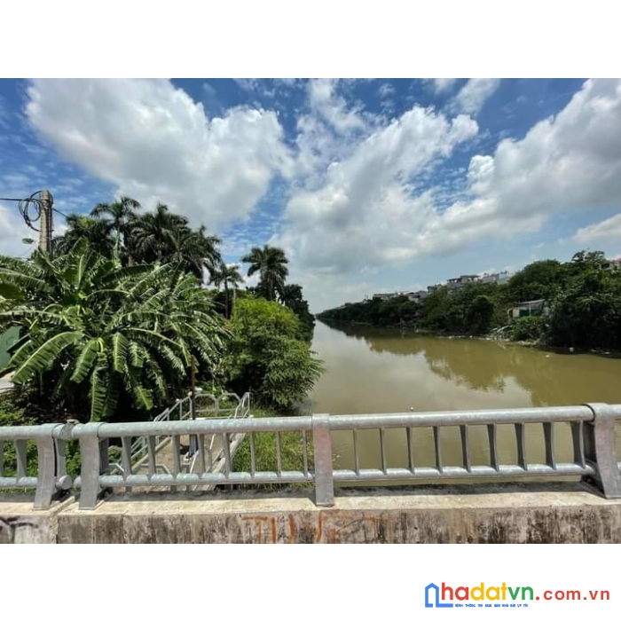 Tân nhuệ thụy phương,đất hiếm,50m giá 2,6 tỷ,ô tô đỗ tận nơi,lô góc thoáng sáng