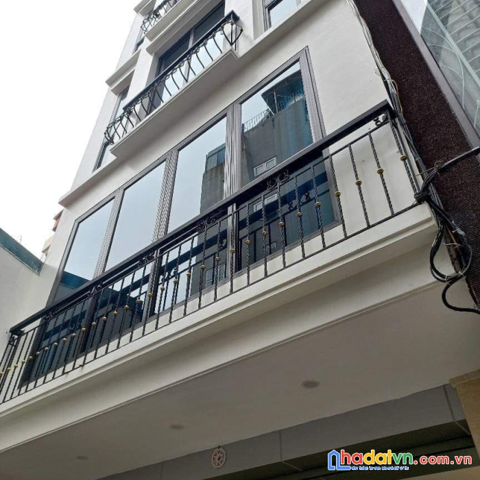 Nhà hoàng văn thái 5 tầng, thang máy, gara oto, sổ đỏ vuông đét 8.8tỷ