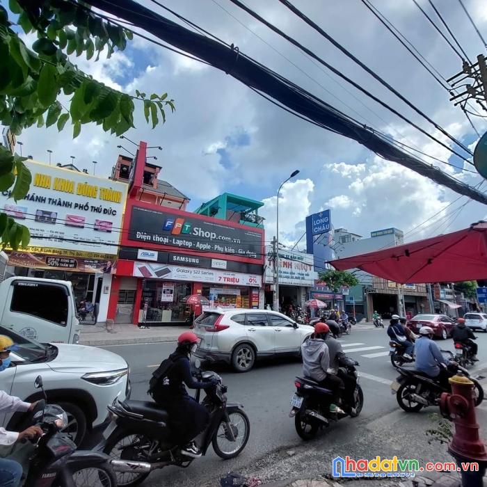 Gấp bán nhà mặt tiền kha vạn cân gần siêu thị metro linh đông 98m