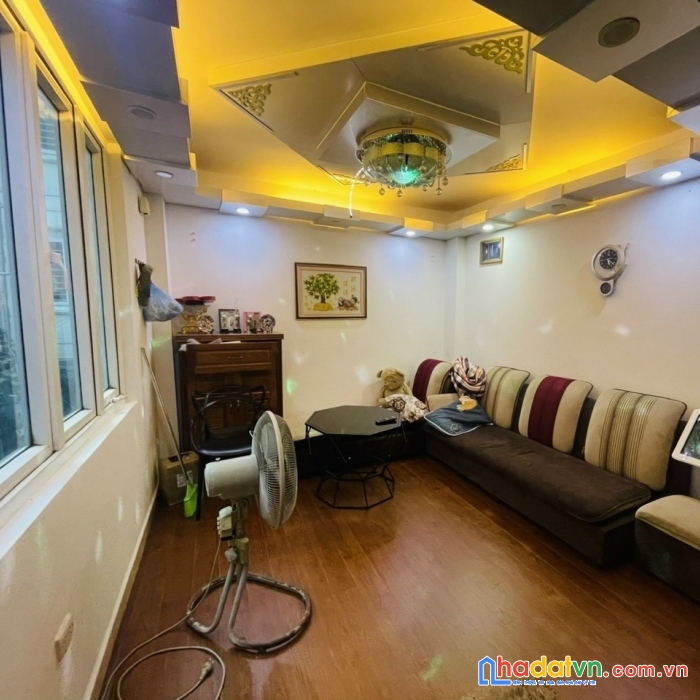 Khẩn cấp! đê la thành, đống đa, mới, dân xây, kd, 22m2x6t, chỉ 3.19 tỷ