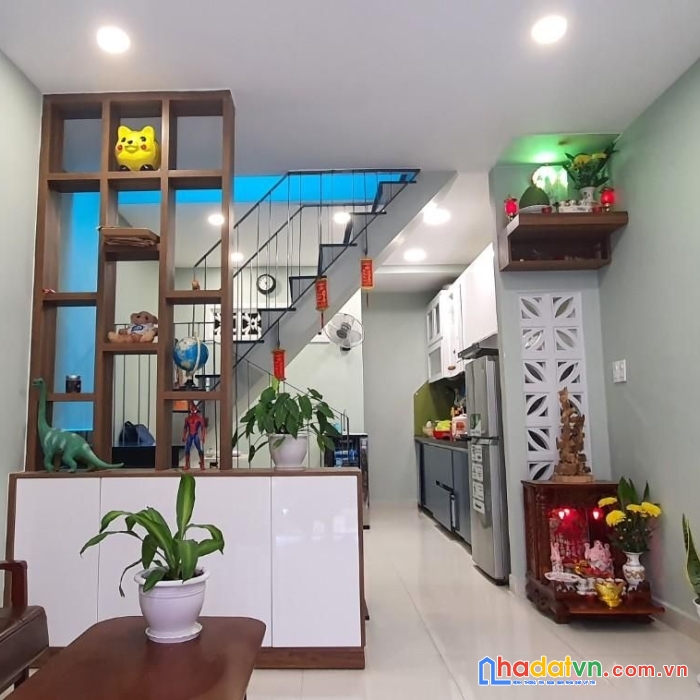 Nhà btct đường lê quang định,bình thạnh,32m2 (4x8), 2tầng chỉ 3.5 tỷ.