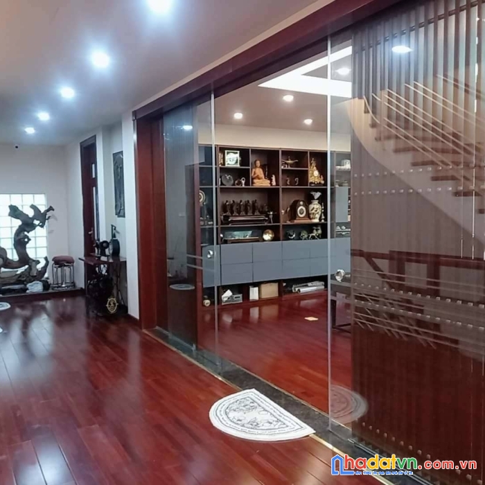 Bán nhà 5t 85m2 gia thuỵ, long biên - ô tô vào nhà - ngõ nông - mặt tiền khùng 8.8tỷ.