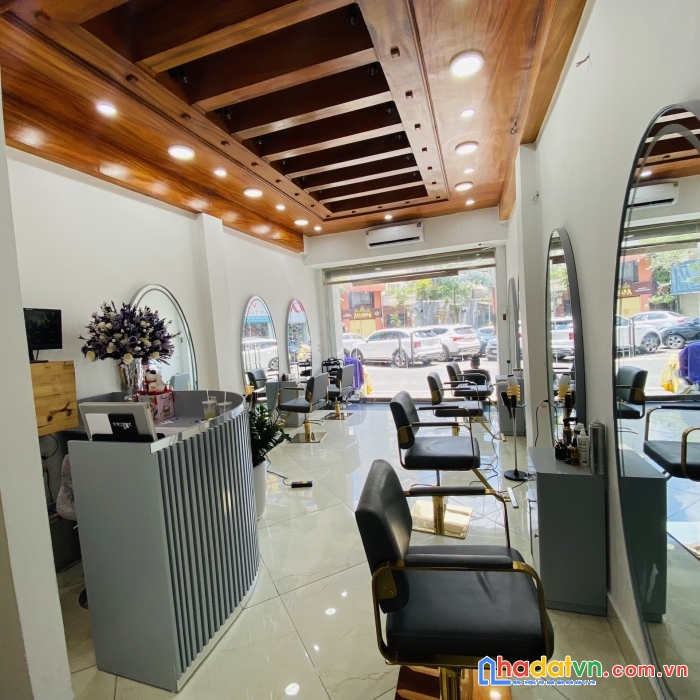 Do công việc quá tải, nên cần sang nhượng gấp salon tóc tại số 6 đình ngang - hoàn kiếm - hà nội.