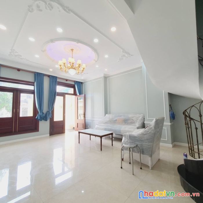 Bán gấp nhà hẻm ô tô 536 âu cơ, 90m2 giá chỉ 6 tỷ còng thương lượng
