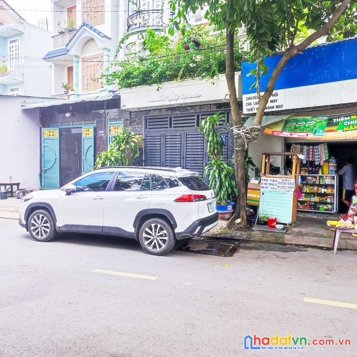 Q12.631. nhà mặt tiền đường 12m - dt.96m2, tặng dãy 6 phòng trọ - ngay hiệp thành city.