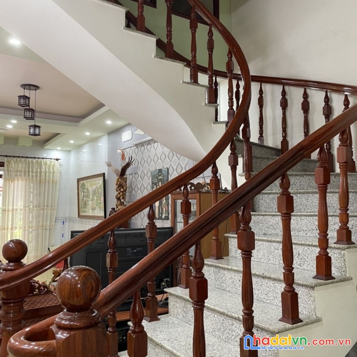 Bán nhà kdc bửu long nhà đẹp 1t2l nội thất gỗ, sổ tc 88m2 gần chợ.