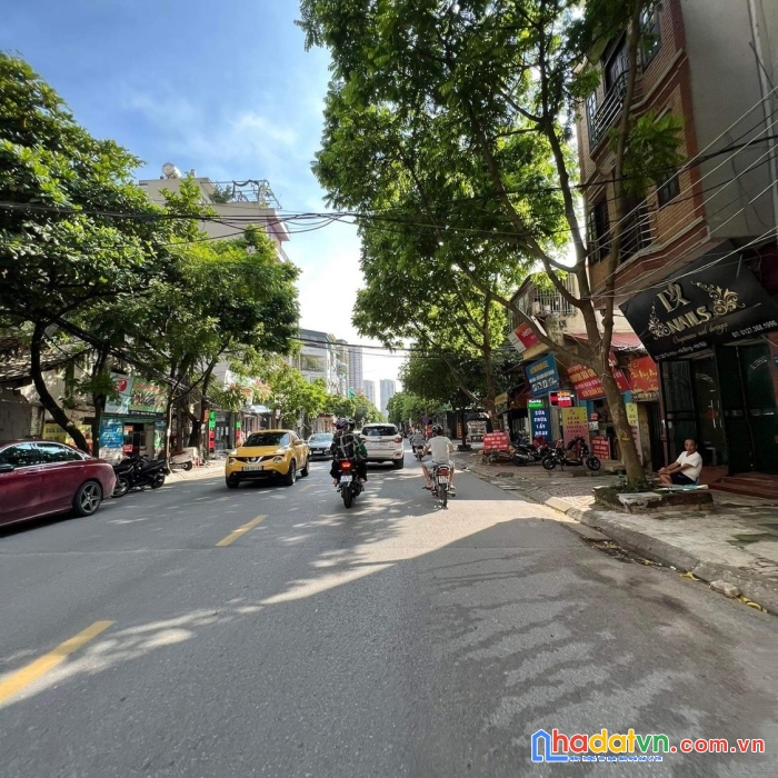 Siêu hiếm nhà lê lợi , hà đông 50m2 5 tầng 4mt ô tô tránh kinh doanh tránh  7.5 tỷ.