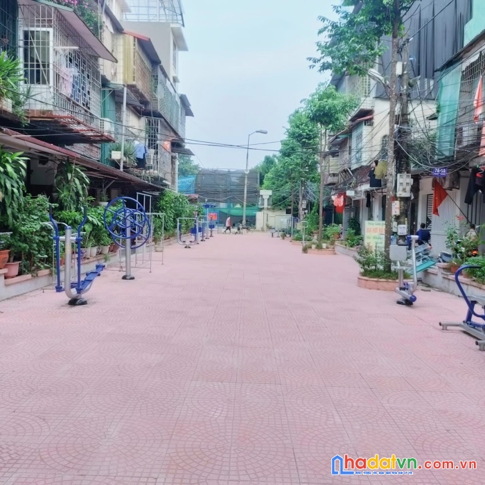 Bán tập thể chùa bộc, ô tô đỗ chân toà nhà, q.đống đa, 5 phòng ngủ. 155m, mt7m, 2.9 tỷ