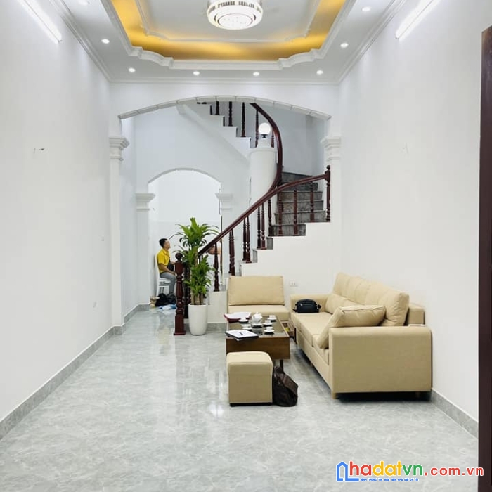 Cần bán nhà khương trung, thanh xuân, sân xe riêng, 50m* 4 tầng chỉ 4,8 tỷ