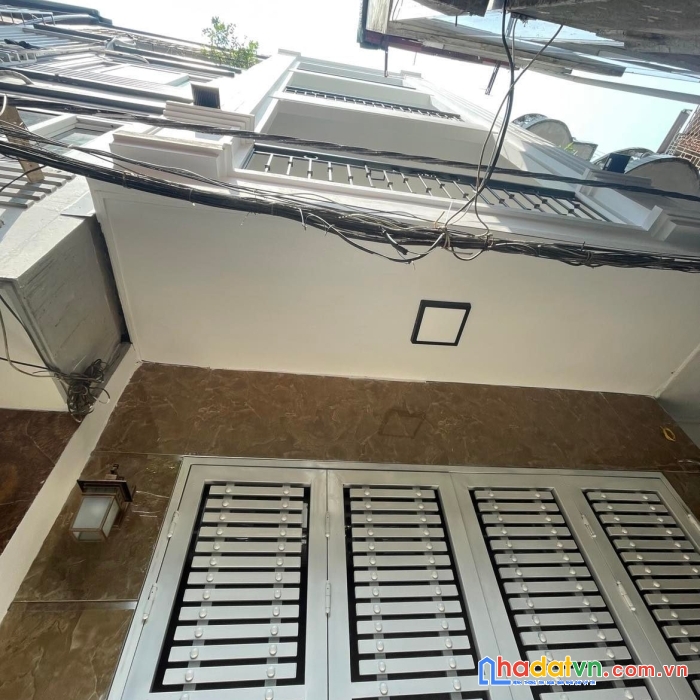 Bán  nhà giải phóng-quận hoàng mai-phường thanh liệt- oto lùi tận cửa -dt:36m2-5 tầng-kinh doanh
