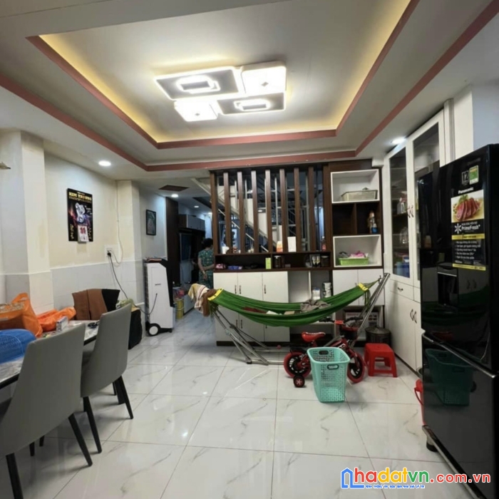 Nhà quận 11 , đ.lê đại hành, 4x12, 3 tầng, hẻm 3m, nhà không quy hoạch, lộ giới .giá chỉ 4.3 tỷ.