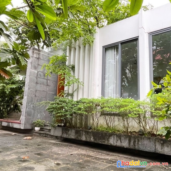 Bán biệt thự đẹp 860m2, sát trung tâm biên hòa đường xe hơi thoải mái, shr, thổ cư, hóa an