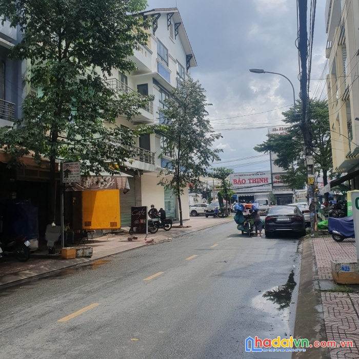 Cần bán gấp nhà mặt tiền phạm hùng đường số 5  gần ng n hàng vietcombank giá rẽ