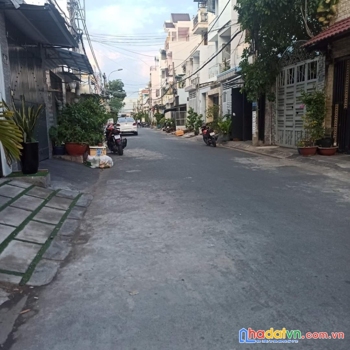 Mặt tiền kinh doanh- hẻm xe tải- bùi mình trực. q8