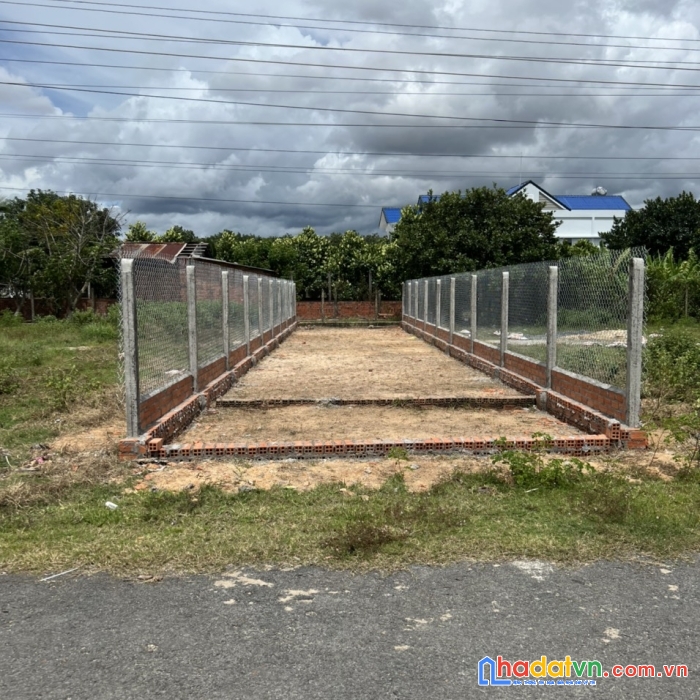 Chính chủ cần bán gấp lô đất ngang 5 x 30. full thổ giá ngộp