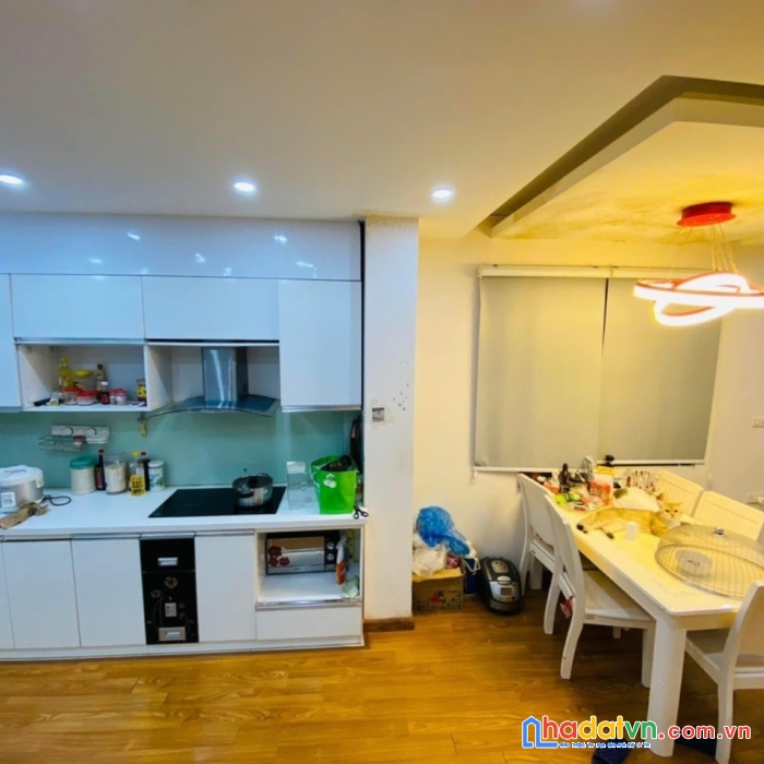 Bán nhà ngõ 75 giải phóng: 40m2, 5 tầng, 4 ngủ, mt 4.2m, ngõ 3 gác rộng 4m, thông 2 đầu, 30m ra