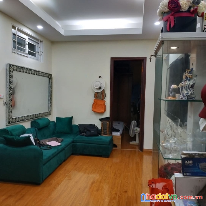 Chính chủ cần bán nhà lê văn hiến,cạnh học viện tài chính,ngõ nông thông thoáng,sổ đỏ cất két