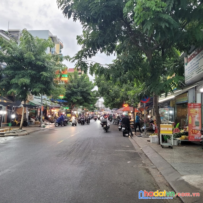 Bán gấp nhà mtkd 4 tầng nguyễn tư giản, 100m2, ngang 4m, ngay chợ, tặng nt, 14.5 tỷ.