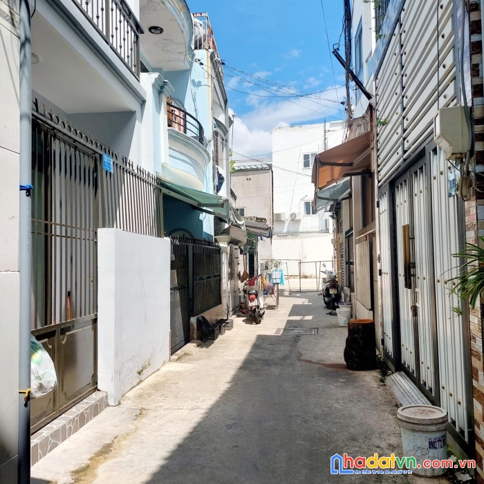 +gấp bán giá rẻ 2 tầng nguyễn v khối p11 gv 45m2 nhỉnh 3.x tỷ tl