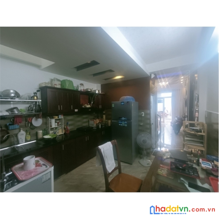 Diện tích 100m2. ô tô vào nhà đường mẹ nhu giá 3 tỷ