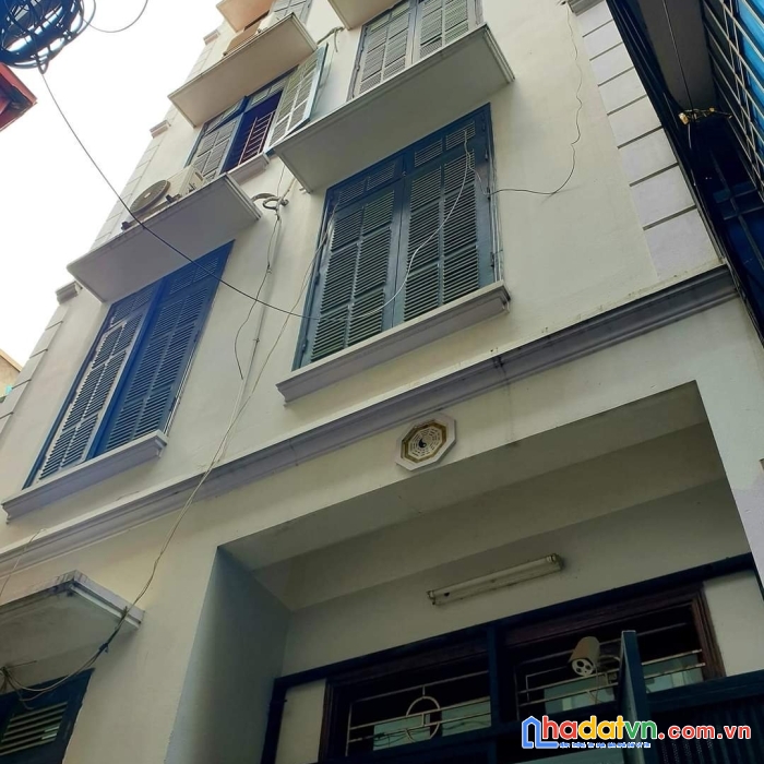 Bán nhà ngô gia tự, quận long biên,  45m2 x 4 tầng, gần phố, nhà đẹp, ở ngay. giá 4 tỷ