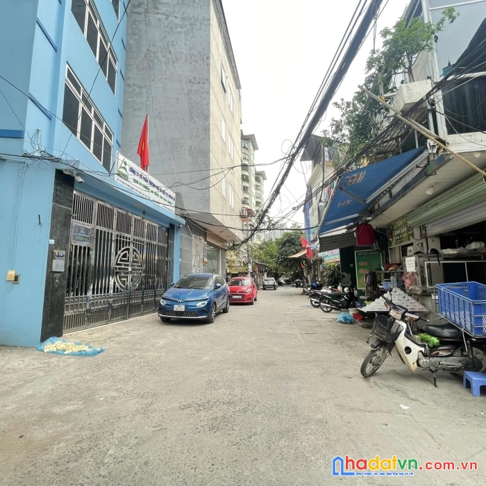 Phân lô - 7 tầng thang máy - nhà đẹp full nội thất 5 sao - ô tô đỗ cửa ngày đêm kinh doanh ổn