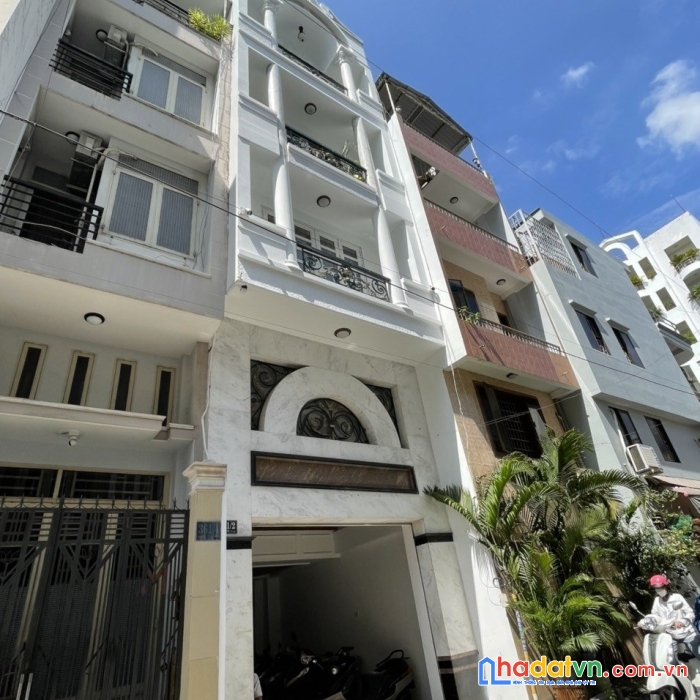 Hxh 361/2 nguyễn đình chiểu, phường 5, quận 3, 4.5x15m, trệt lửng, 3 lầu, st