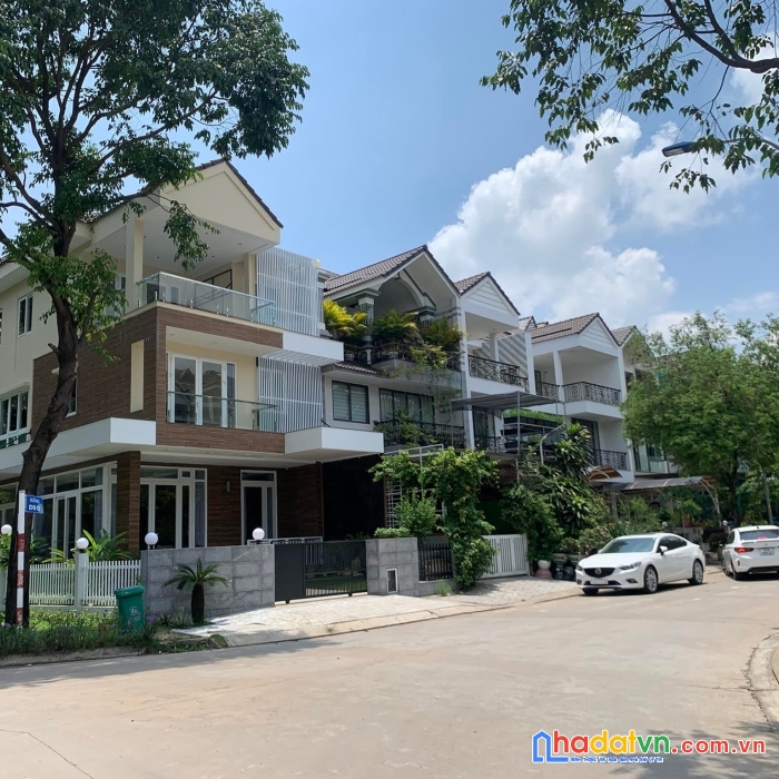 Bán căn biệt thự khu jamona - thủ đức đã hoàn thiện chủ cần bán gấp 6.8 tỷ ( thương lượng)