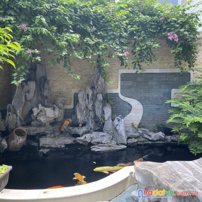 Bán biệt thự sân vườn kđt sài đồng đẳng cấp 5sao mt15m hơn 90tr/m2