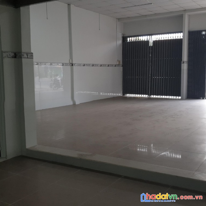 Mặt tiền ngay chợ phạm văn bạch , tân bình , dt 7x18,cn 105m2 , c4.