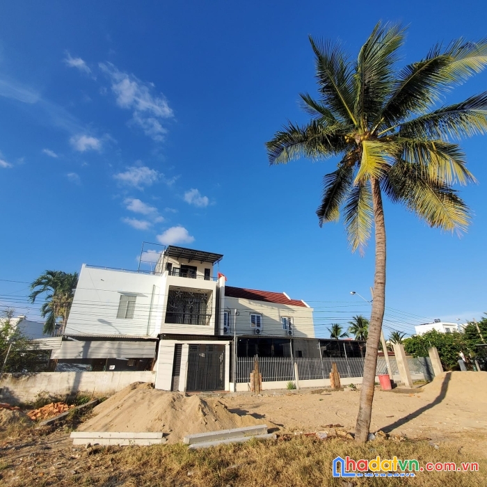 Bán nhà thôn thủy tú vĩnh thái nha trang . sát sông tắc